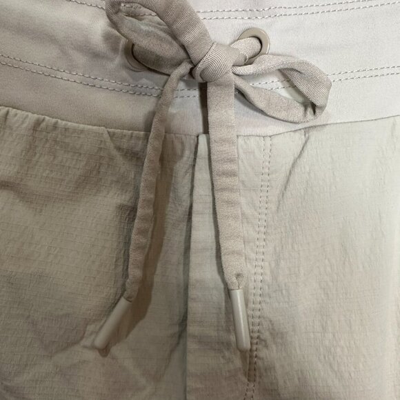 Athleta Trekkie Mid Rise Legacy Jogger SIze 6 Ripstop Athleisure Light Khaki - Picture 5 of 12